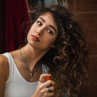 Hairy Tale HairMoji Juicy Odżywka bez Spłukiwania Aktywator Skrętu 100ml