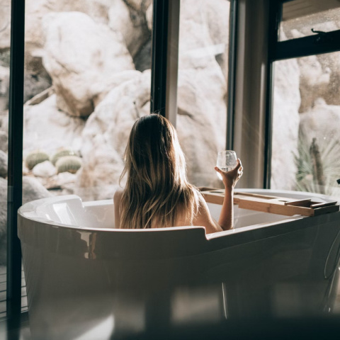 Krynickie Spa Regnerująca sól do kąpieli lawenda 600g Krynickie Spa Regnerująca sól do kąpieli lawenda 600g