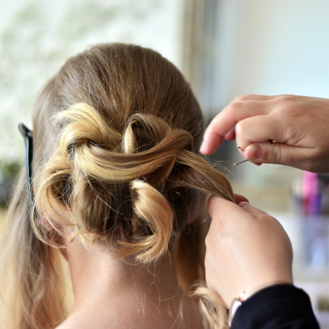 Poniks złote kokówki fryzjerskie do włosów blond 300 sztuk Poniks złote kokówki fryzjerskie do włosów blond 300 sztuk